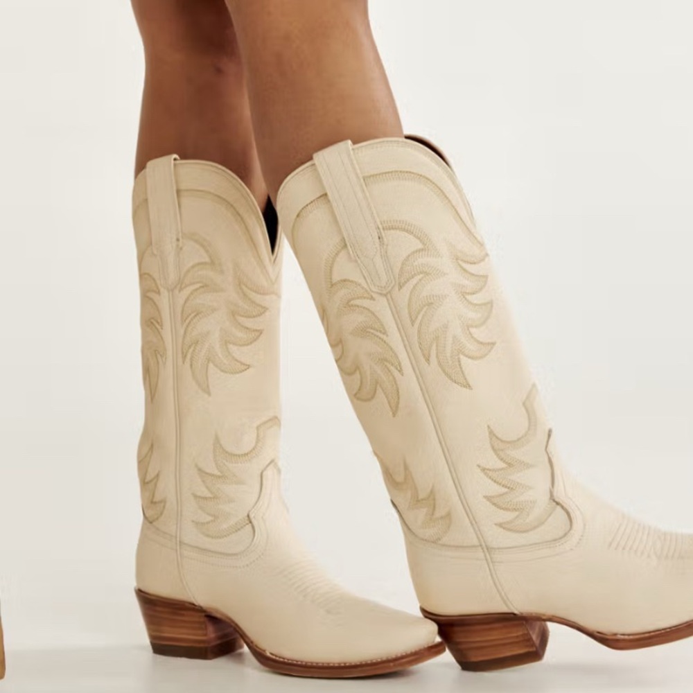 Tecovas “The Annie” White Western Boots